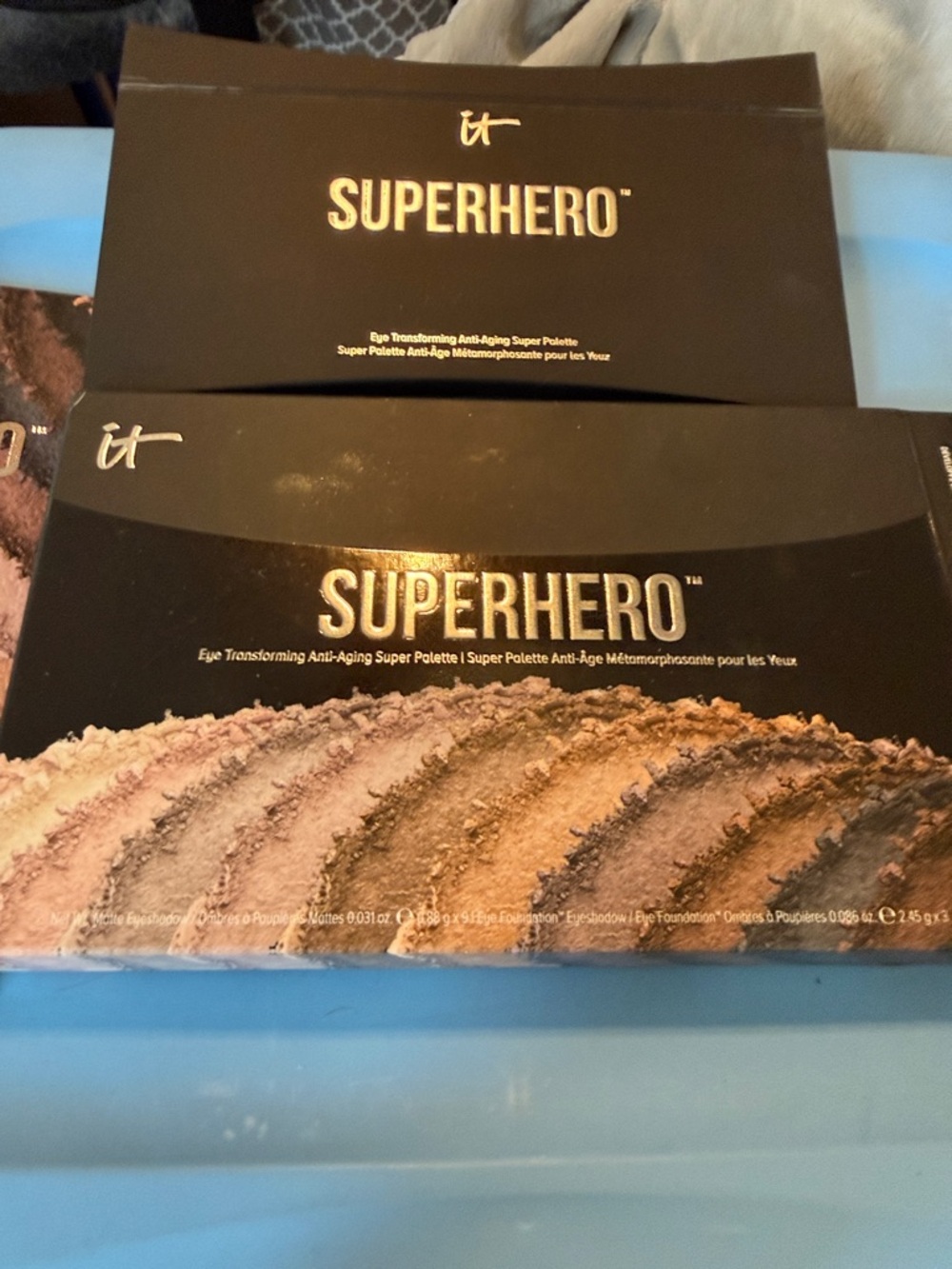it cosmetics Superhero Eye Palette - Black and Brown Shades